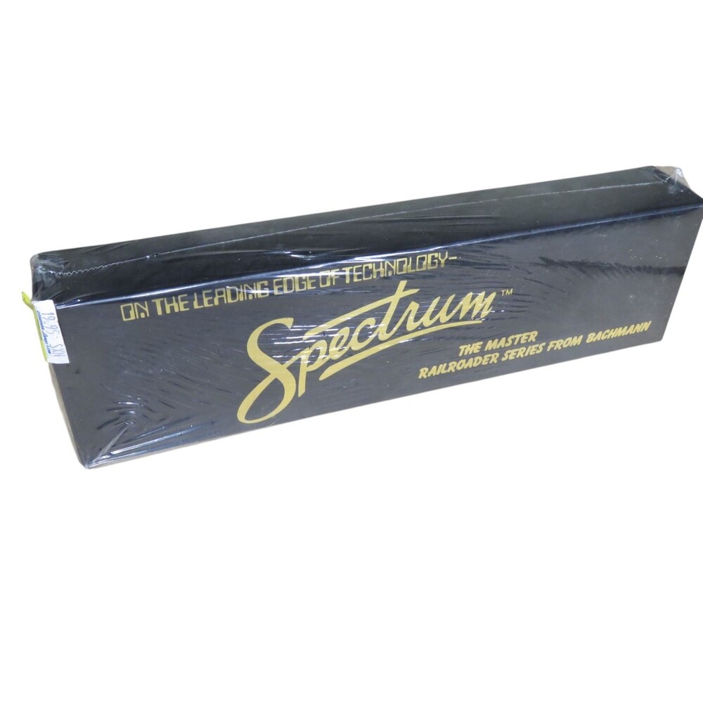 VTG Bachmann Spectrum HO Coach Car Union Pacific #1086 – Sealed NIB – Item #8902